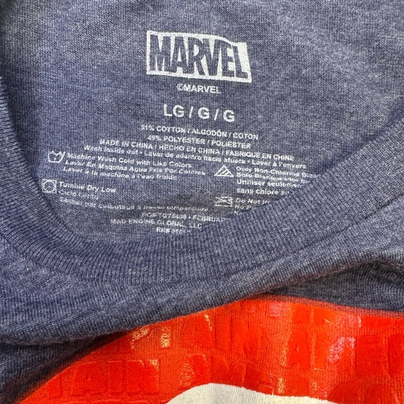💥Marvel Captain America Shield Navy T-Shirt Kids Large - Picture 2 of 3